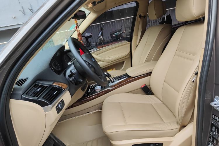 Used BMW X5 2013 xDrive35i Leading Model Left Front Seat