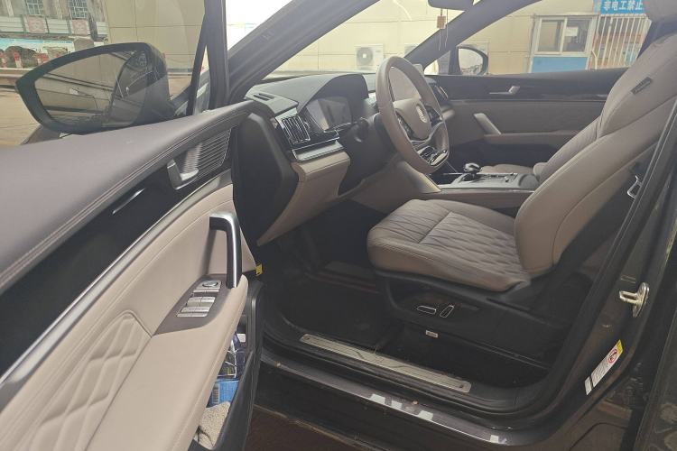 Used BYD Tang New Energy 2024 DM-i Glory Edition 112KM Prestige Model Driver Seat