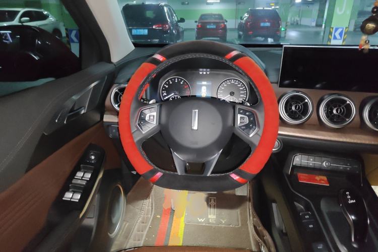 Used Wey VV5 2021 1.5T Two-Wheel Drive Color Pioneer Steering Wheel