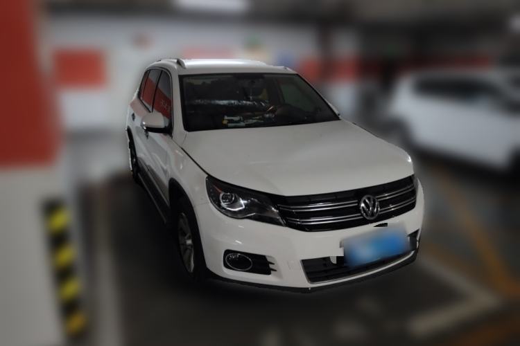 Used Volkswagen Tiguan 2012 1.8TSI Manual Two-Wheel Drive Urban Edition Front Right 45 Deg