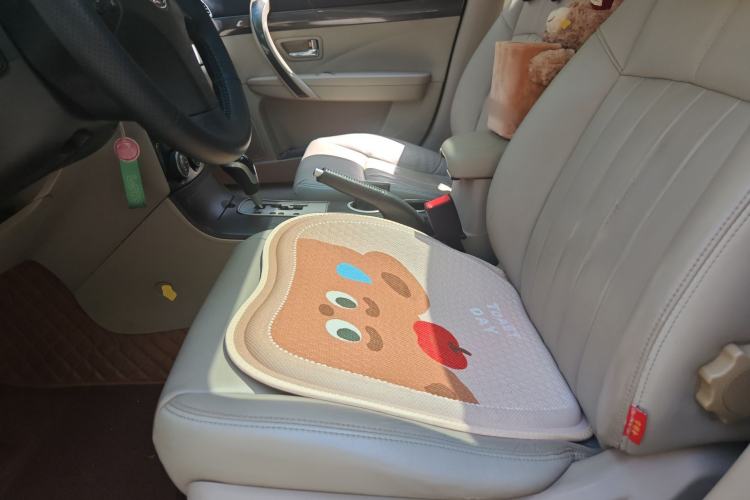 Used Bestune B70 2011 2.0L Automatic Fashion Version