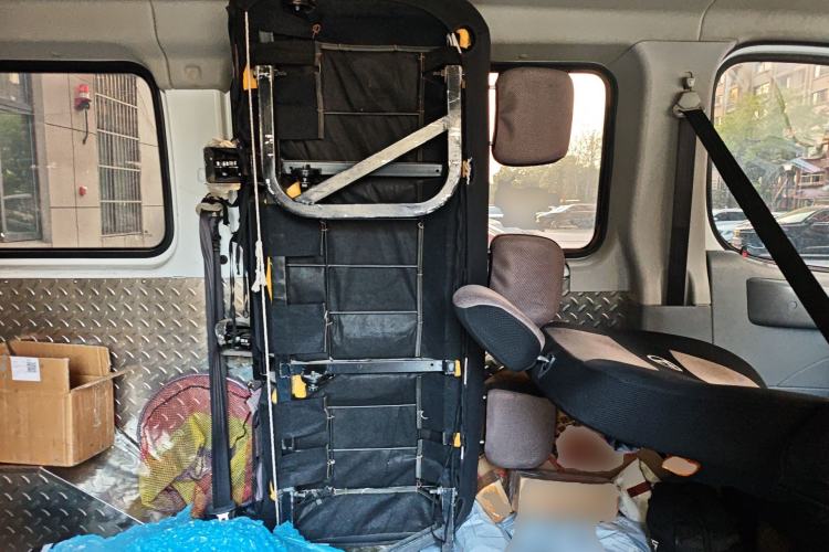 Used SAIC MAXUS Xintu V80 2021 2.0T Manual Classic Aoyuntong Short Wheelbase Ultra-Low Roof 5/6-Seater