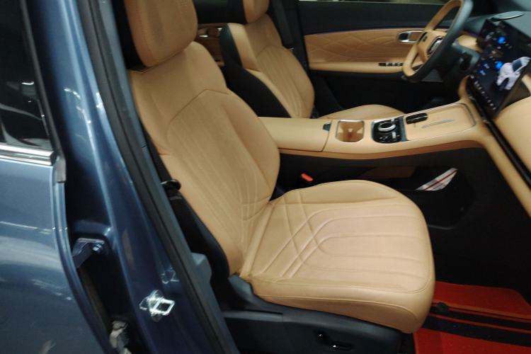 Used Geely Galaxy Xingjian 7 EM-i 2025 120km Flagship Edition Right Front Seat