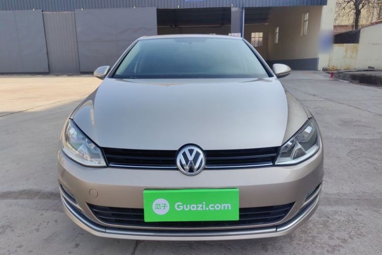 Used Volkswagen Golf 2016 1.6L Manual Fashion Edition
