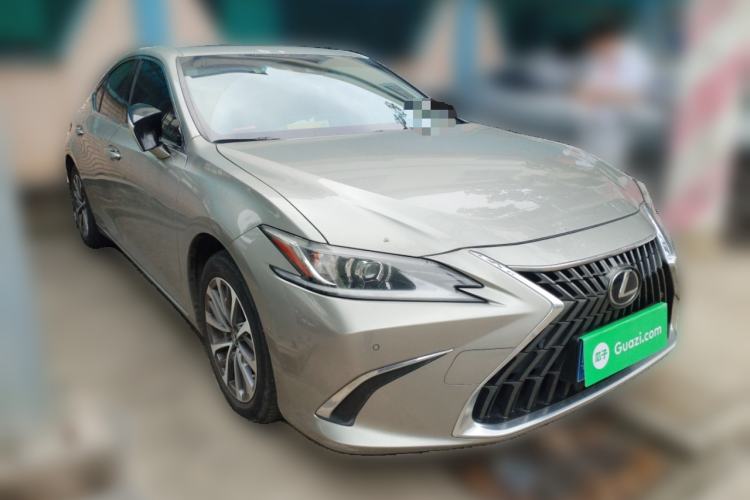 Used Lexus ES 2023 200 Excellence Edition Front Right 45 Deg
