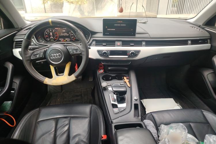 Used Audi A4L 2018 30th Anniversary Edition 40 TFSI Fashion Model
