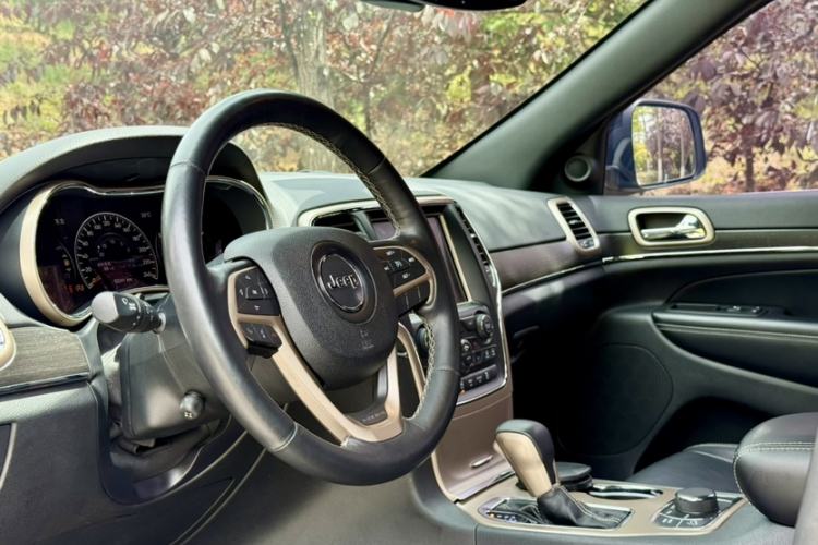 Used Jeep Grand Cherokee 2017 3.0L Comfort Navigation Edition