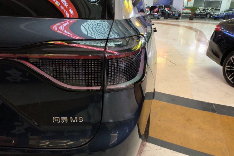 Used Hima AITO M9 2024 Range-Extended Ultra Version 42 kWh 6-Seater Model
