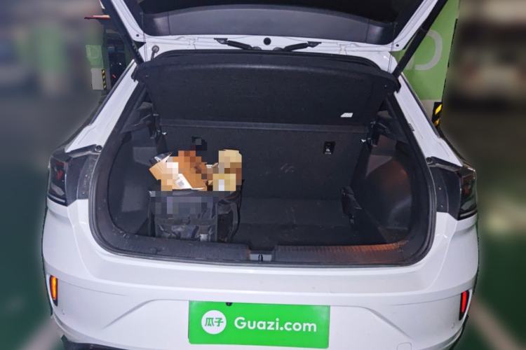 Used Volkswagen T-ROC 2024 300TSI DSG Two-Wheel-Drive Chen Guang Edition
