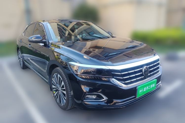 Used Volkswagen Passat 2019 330TSI Prestige Edition China VI Standard Front Right 45 Deg