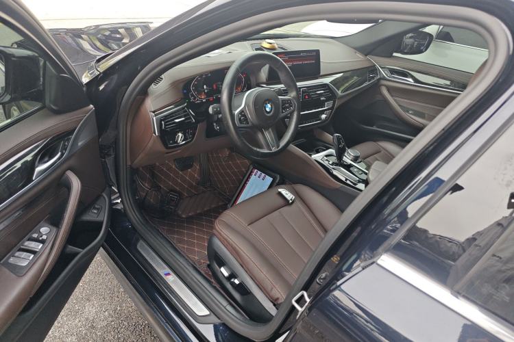 Used BMW 5 Series 2020 525Li M Sport Package