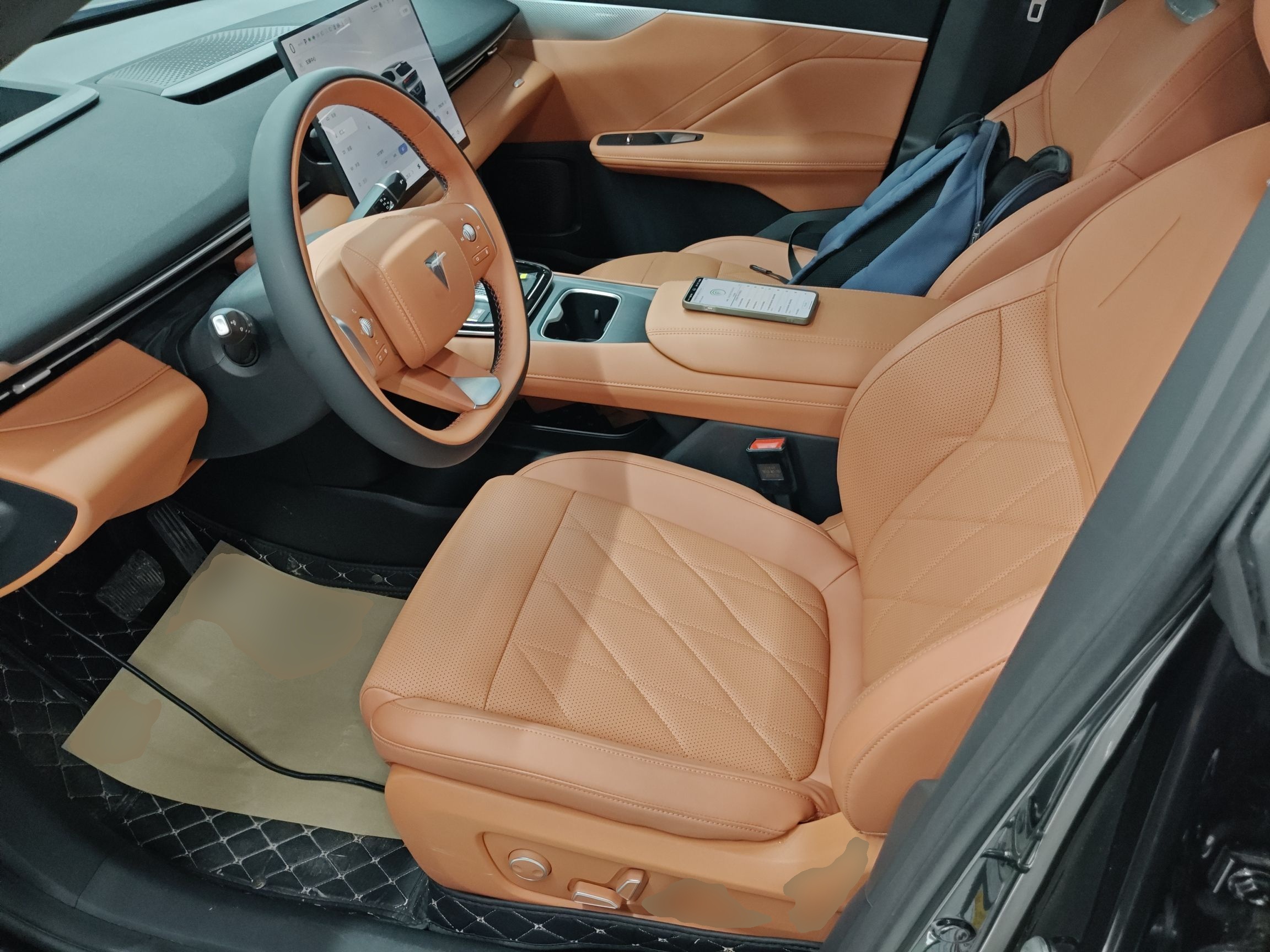 المقاعد الأمامية داخل السيارة