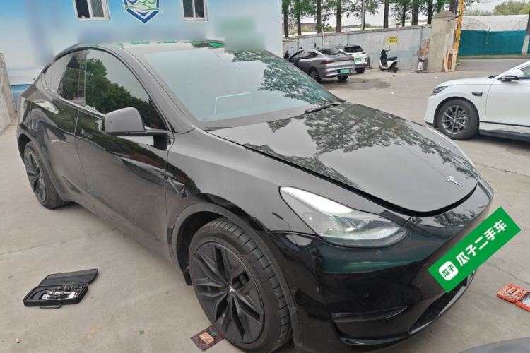 Used Tesla Model Y 2023 Long-Range All-Wheel-Drive Version
