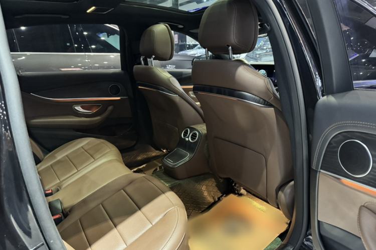 Used Mercedes-Benz E-Class 2022 Revised Version E 300 L Sporty and Stylish Edition