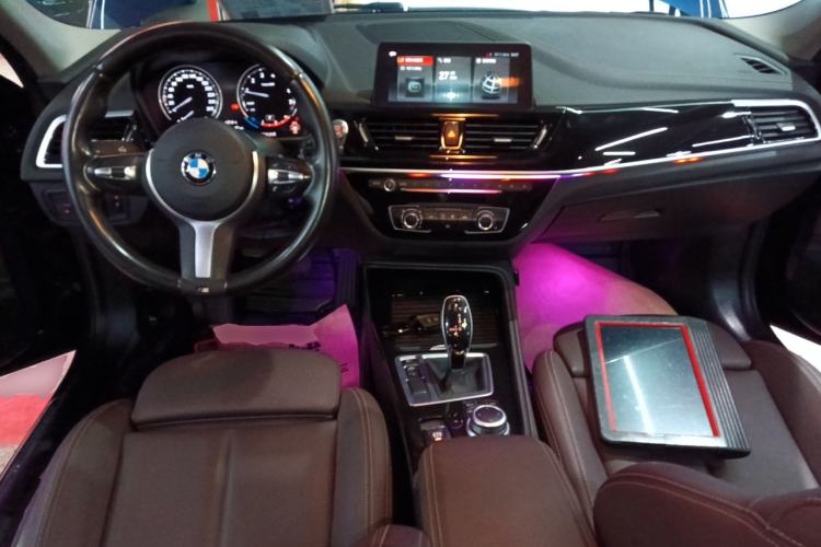 Used BMW 1 Series 2021 120i M Sport Night Edition Center Console