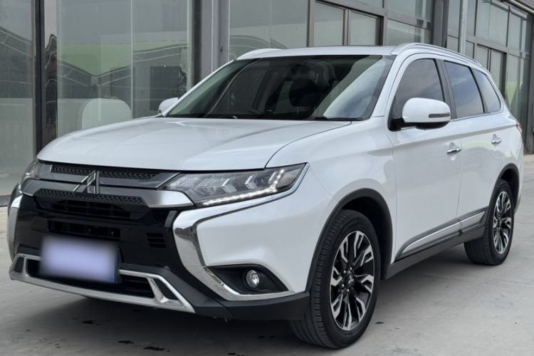 Used Mitsubishi Outlander 2020 2.4L 4x4 Zhi Xiang Edition 7-Seater