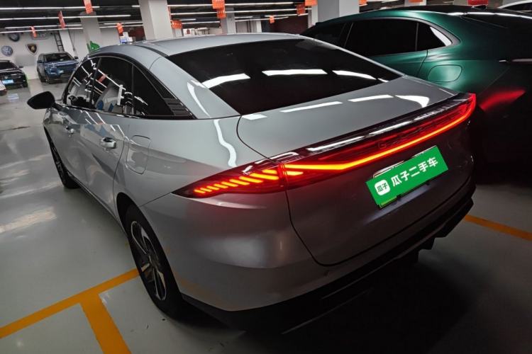 Used Geely Galaxy L6 2025 EM-i 140km Starship Edition
