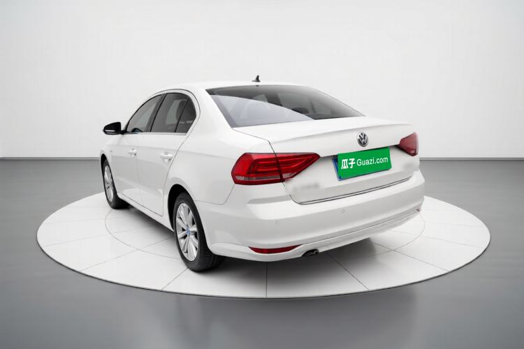 Used Volkswagen Lavida 2017 1.6L Automatic Comfort Edition Exterior 3