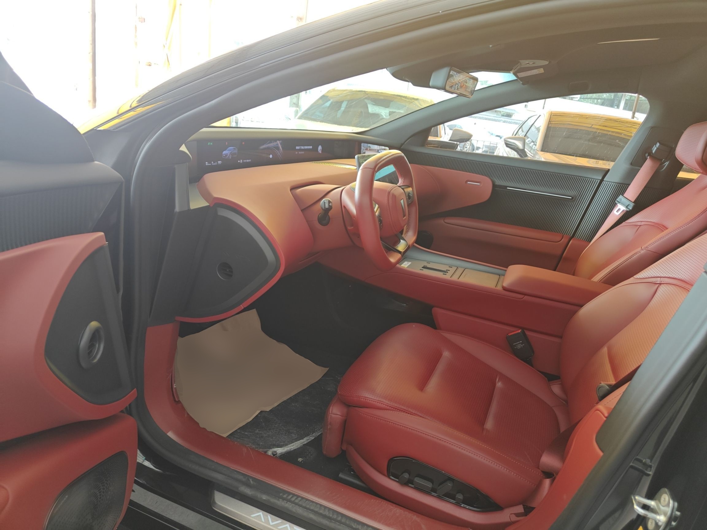 المقاعد الأمامية داخل السيارة