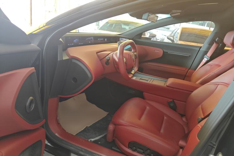 Used Avatr 12 2025 Updated Ultra All-Electric Four-Wheel Drive Left Front Seat