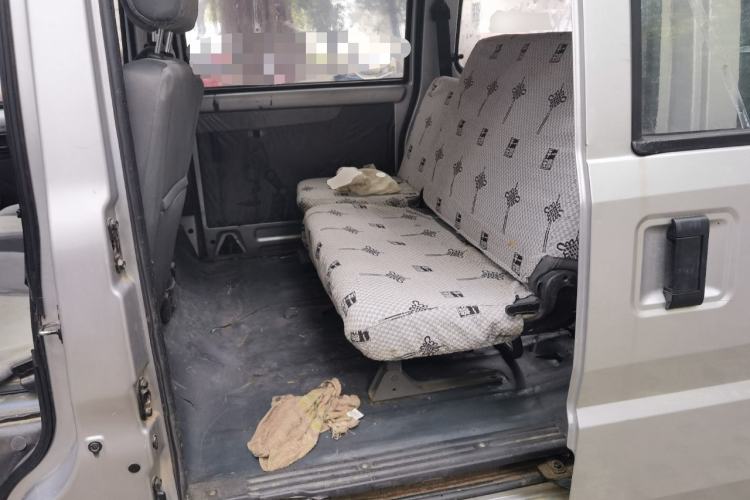 Used Wuling Rongguang 2011 1.2L Base Version
