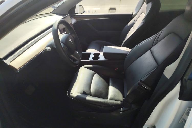 Used Tesla Model Y 2021 Long-Range All-Wheel-Drive Version