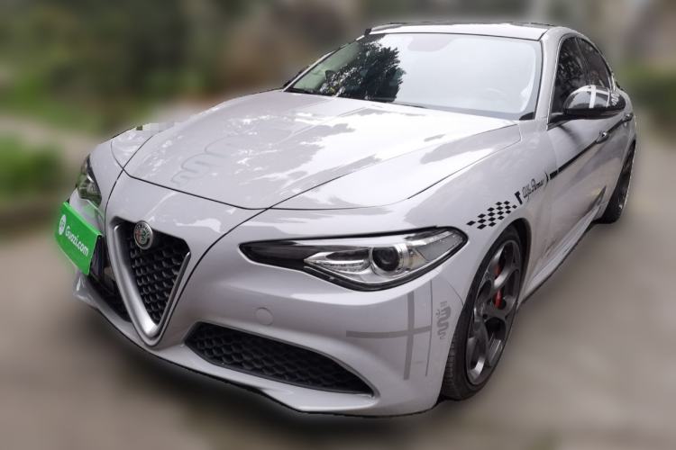 Used Alfa Romeo Giulia 2017 2.0T 200HP Luxury Edition
