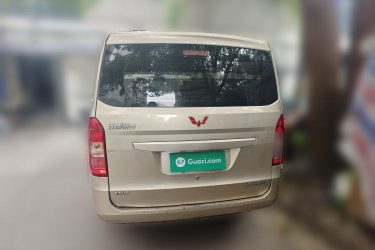 Used Wuling Rongguang V 2018 1.5L Practical Version Rear