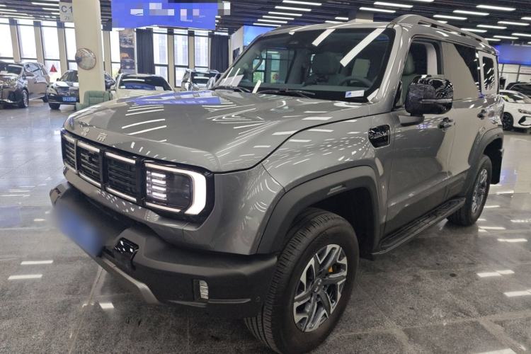 Used BAIC Off-Road BJ40 2024 2.0T All-New Urban Hunter Edition Chivalrous Style