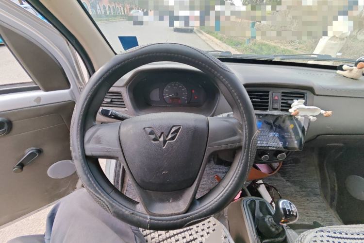 Used Wuling Rongguang S 2022 1.2L Standard Model Window-Sealed Car with Air Conditioning 2 Seats LSI