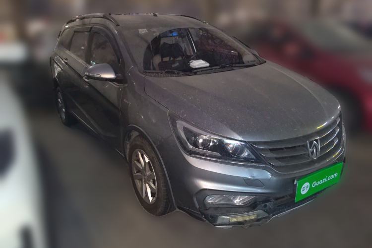 Used Baojun 310W 2017 1.5L Manual Fashion Model China V