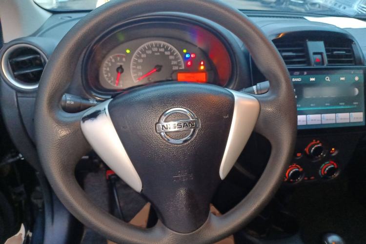 Used Nissan Sunny 2015 1.5XE Manual Master Edition