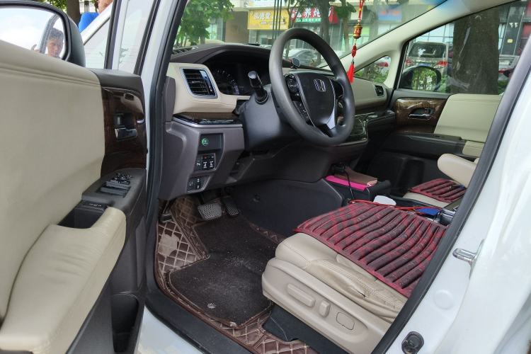 Used Honda Odyssey 2015 Revised 2.4L Luxury Edition Driver Seat