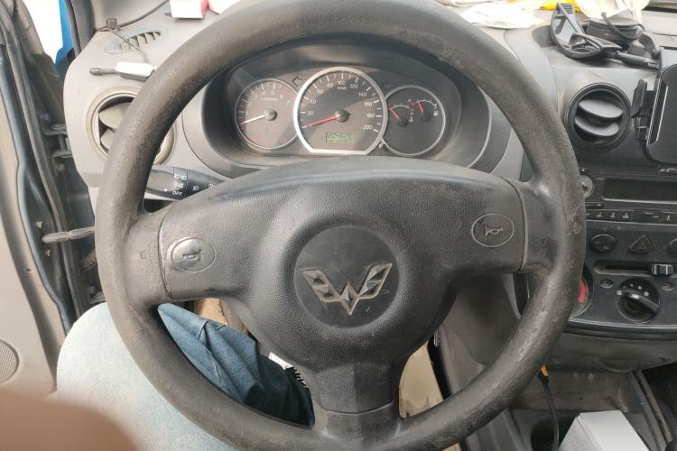 Used Wuling Hongguang 2010 1.2L Practical Version China IV Steering Wheel