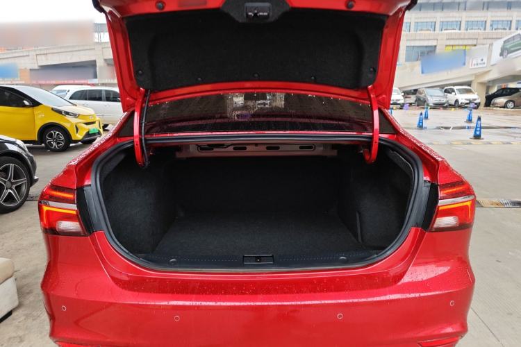 Used Roewe i6 2017 20T Automatic Internet Smart Edition