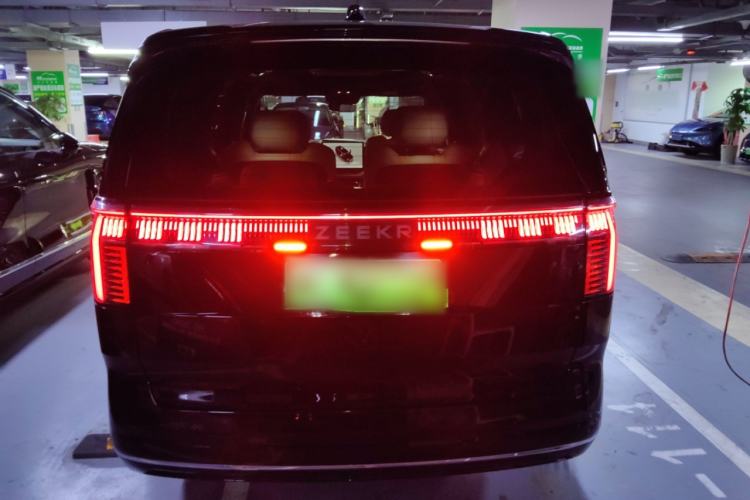 Used Zeekr 009 2022 WE Edition Rear