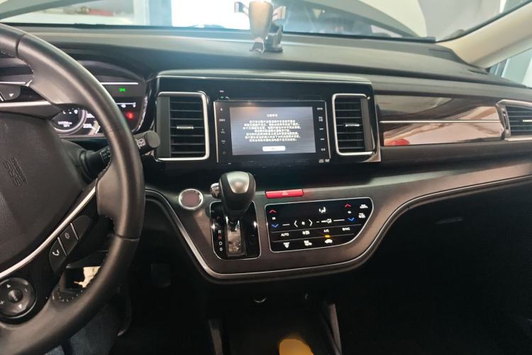 Used Honda Elysion 2016 2.4L Supreme Edition
