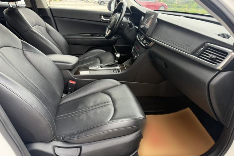 Used Kia K5 2016 2.0L Automatic LUX
