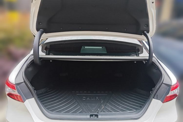 Used Toyota Camry 2023 2.0G Luxury Edition