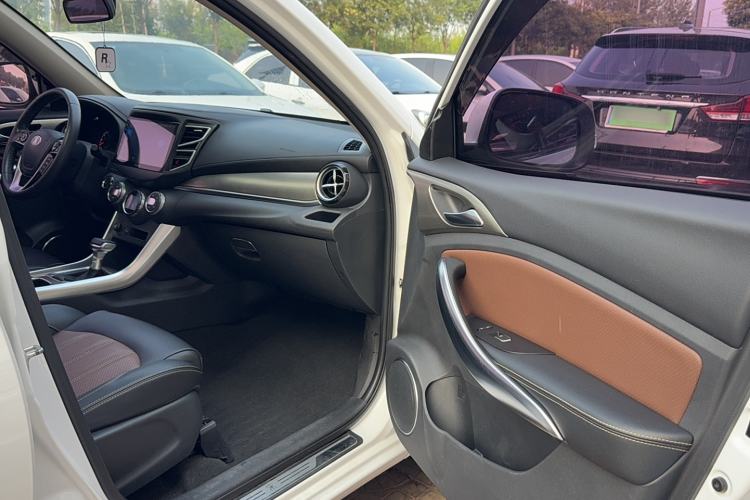 Used BYD Song 2016 GaiShi Edition 1.5TID Automatic Elite Model