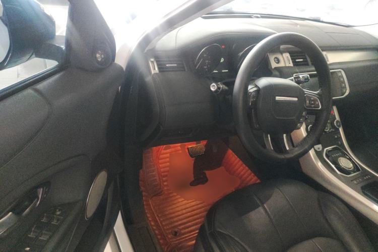 Used Land Rover Range Rover Evoque 2018 200PS PURE New Fashion Edition