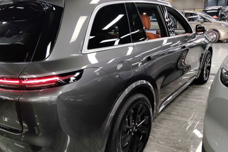 Used Li Auto L8 2023 Pro Model Rear Right 45 Deg