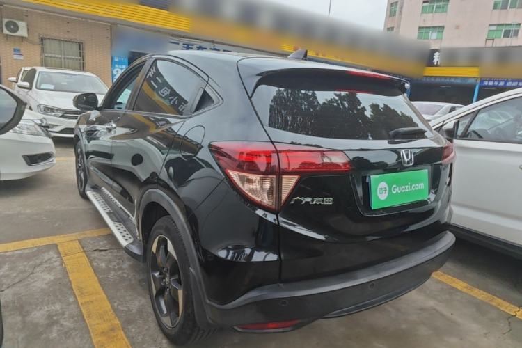 Used Honda Vezel 2017 1.8L CVT Front-Wheel Drive Pioneer Edition