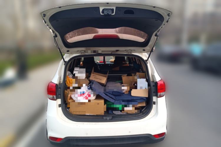 Used Kia Carens 2013 2.0L 5-Seater Automatic Standard Version China IV Standard