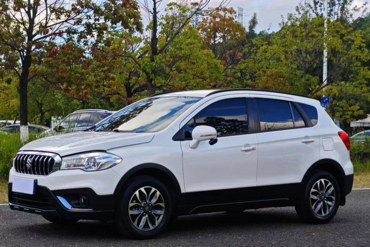 Used Suzuki Vitara S-Cross 2017 1.6L Manual Two-Wheel Drive Urban Fashion Model