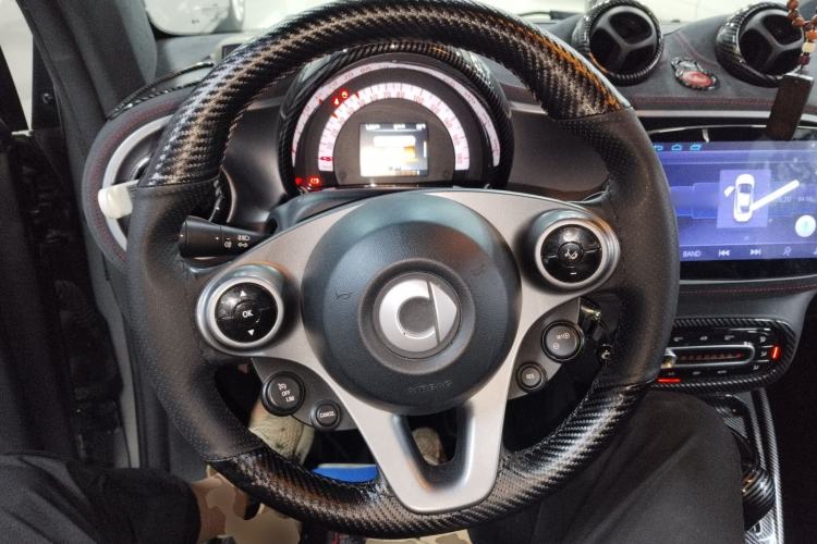 Used smart fortwo 2018 1.0L 52kW Hardtop Passion Edition China V Standard
