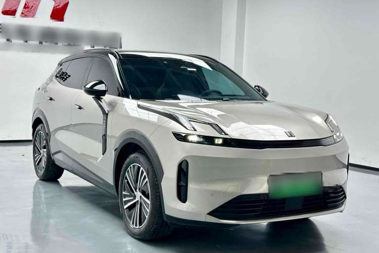 Used Lynk & Co 08 EM-P 2023 120km Long-Range Halo