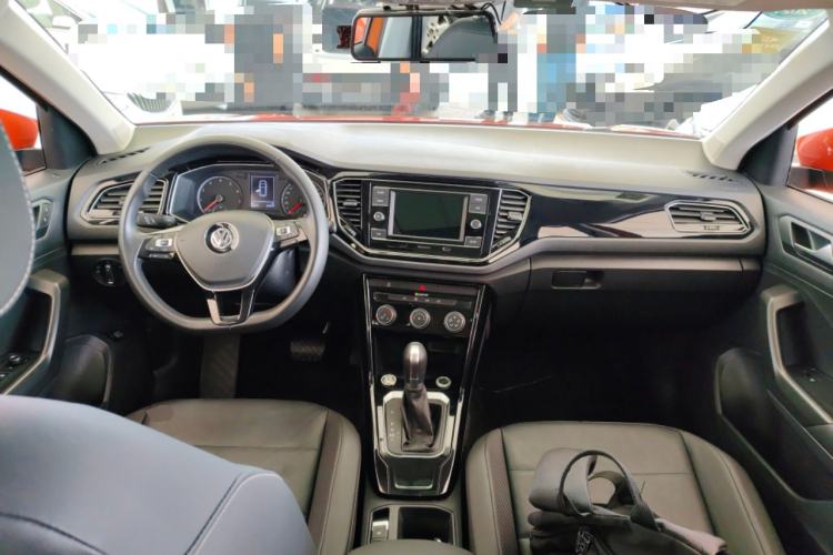 Used Volkswagen T-ROC 2018 280TSI DSG Two-Wheel-Drive Comfort Version China V Standard Center Console