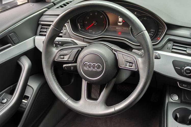 Used Audi A4L 2017 Plus 40 TFSI Fashion Model Steering Wheel