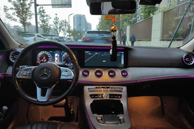 Used Mercedes-Benz CLS 2018 CLS 300 Luxury Model
